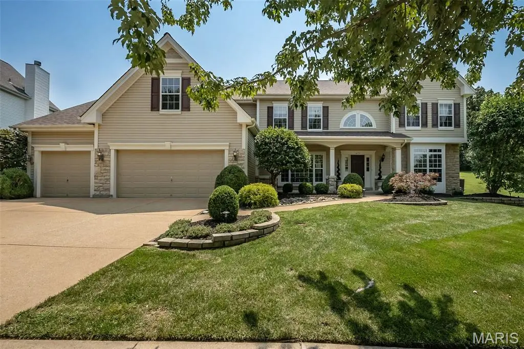 1671 Whispering Hollow CT, Wildwood, MO 63038