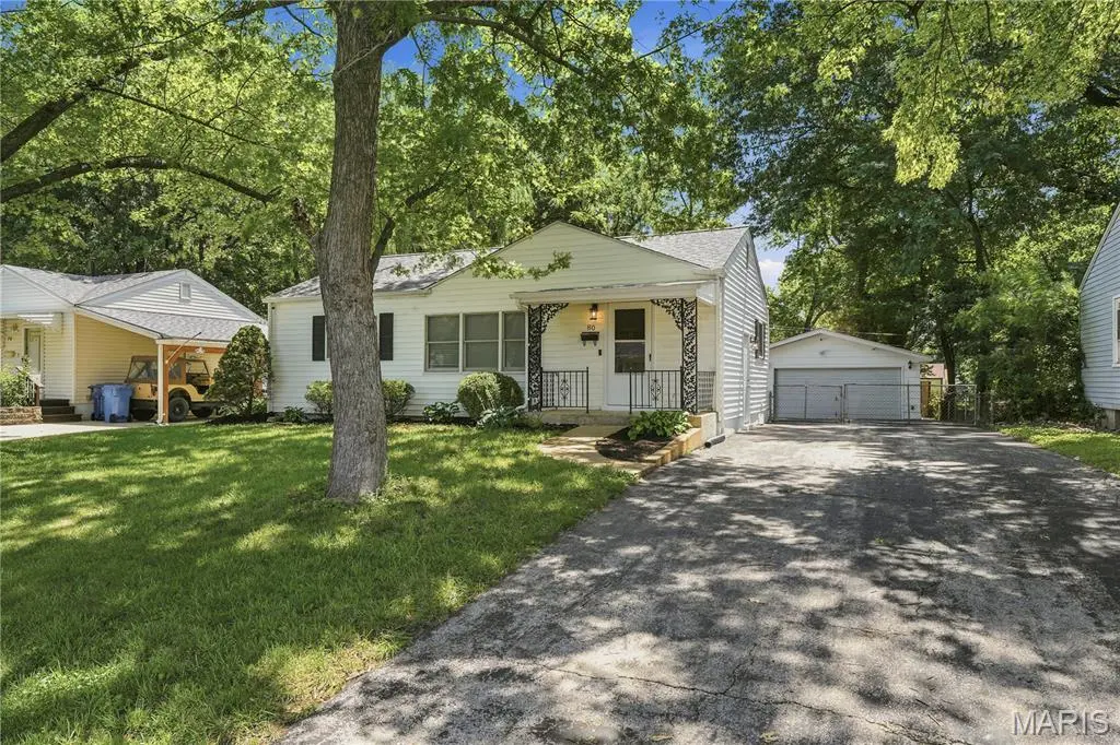 80 La Venta DR, Florissant, MO 63031