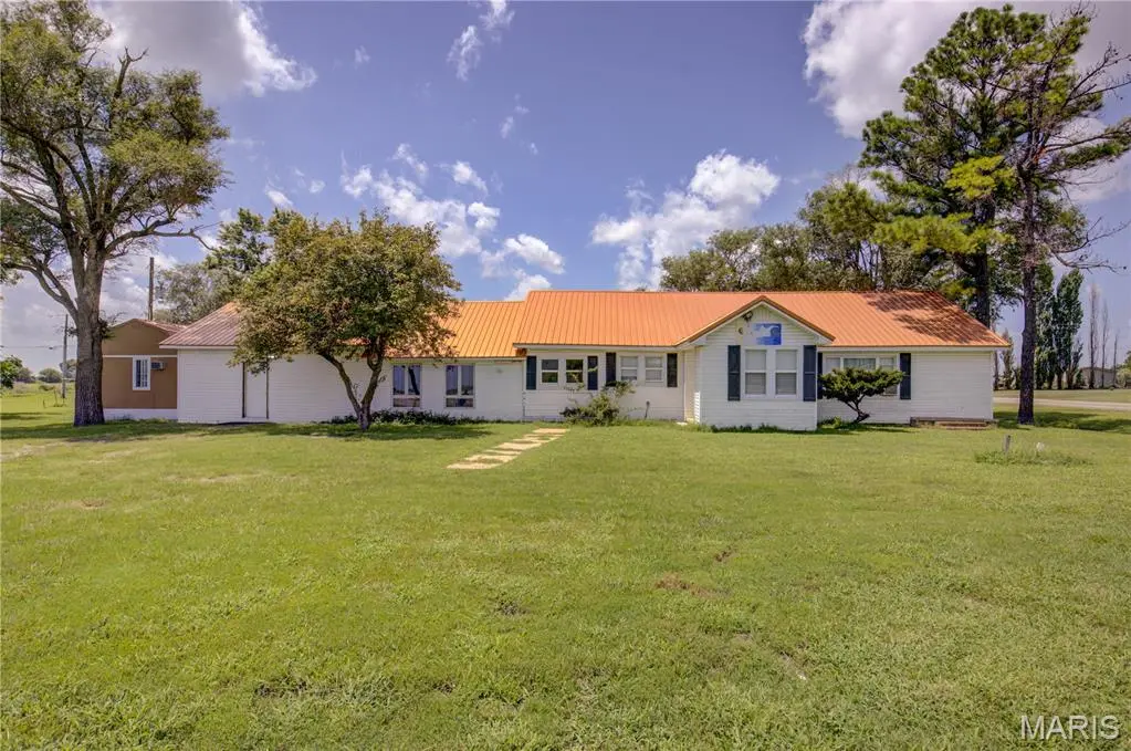 34963 State Highway 25, Clarkton, MO 63837