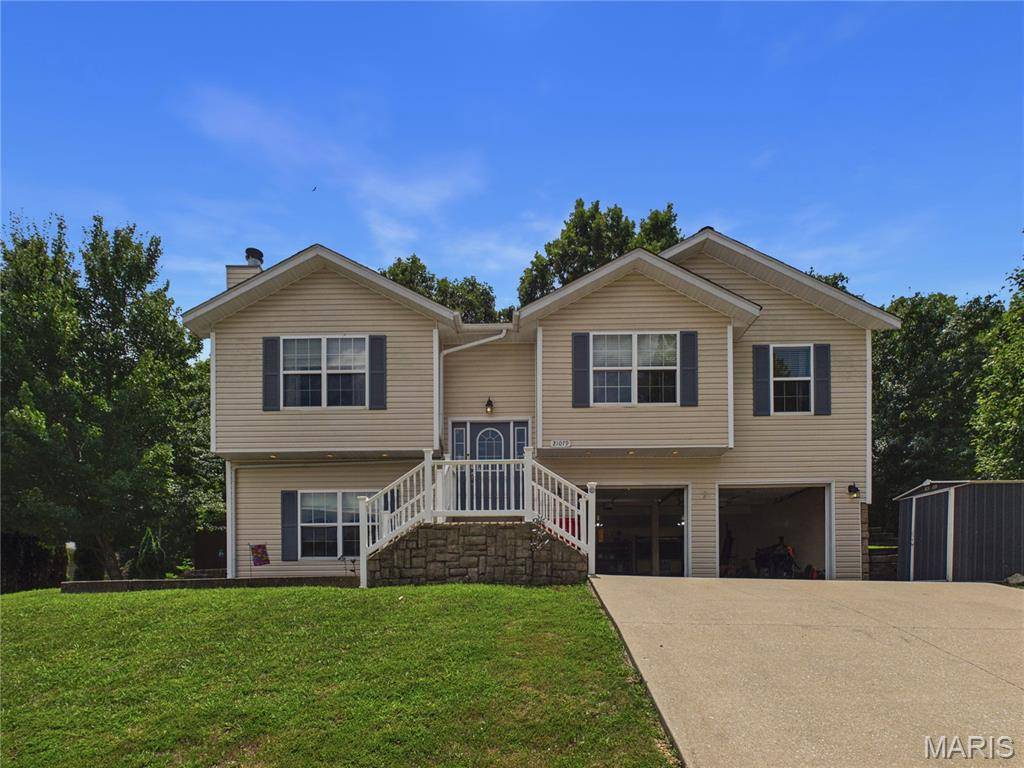 21079 Hideaway LN, St Robert, MO 65584