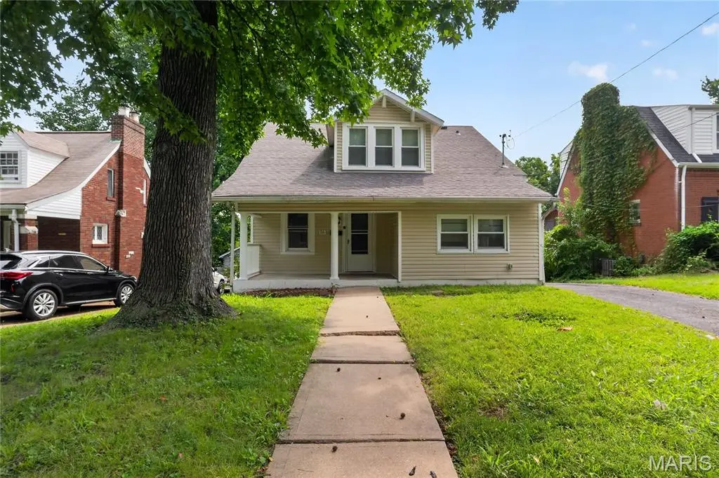 16 Miller PL, St Louis, MO 63135