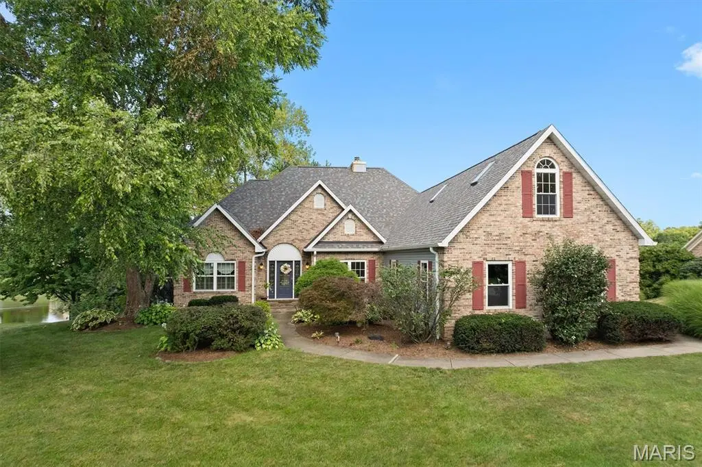 609 E Waters Edge DR, Shiloh, IL 62221
