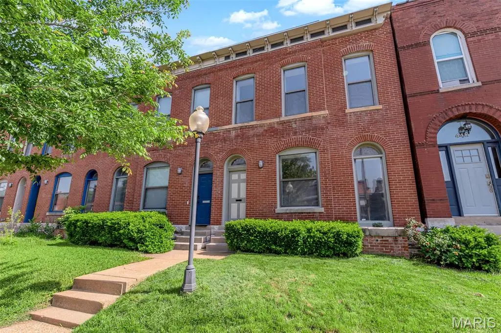 4419 Oakland AVE, St Louis, MO 63110
