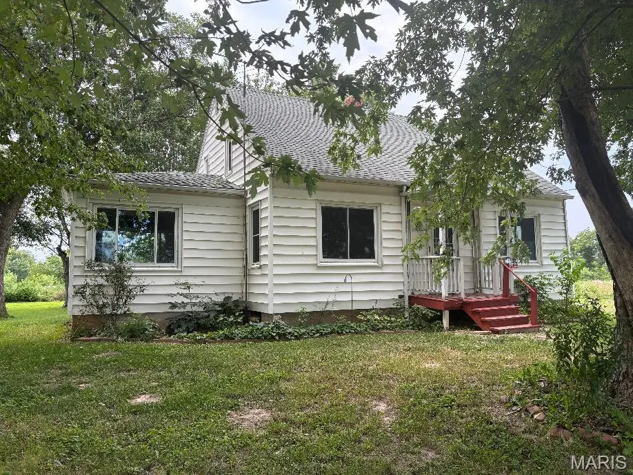 9609 Country Club RD, Sparta, IL 62286