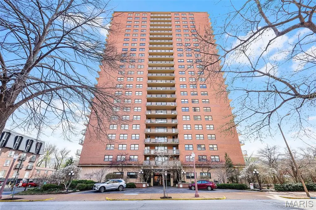 4466 W Pine BLVD #2F, St Louis, MO 63108