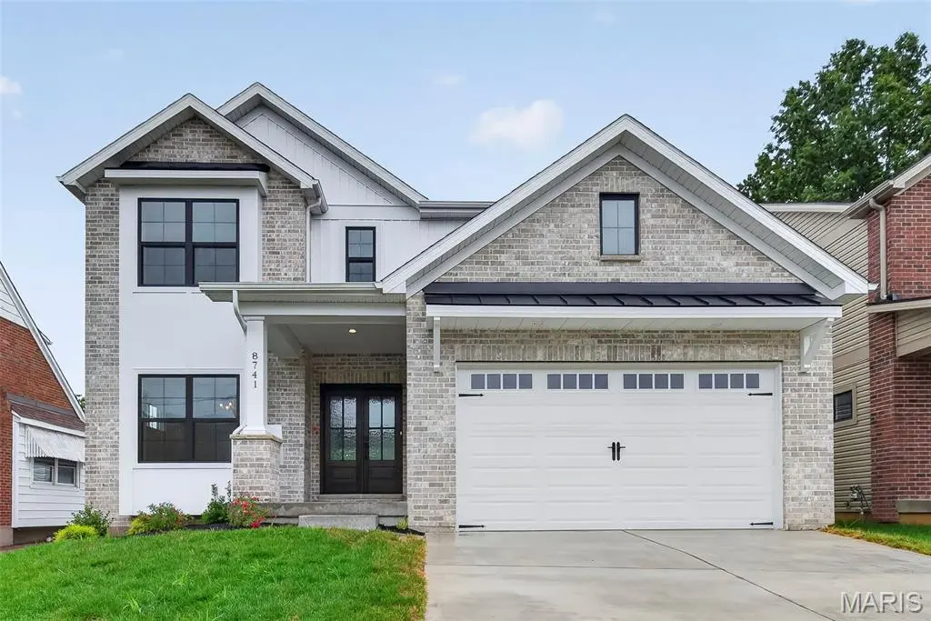 8741 Magdalen AVE, St Louis, MO 63144