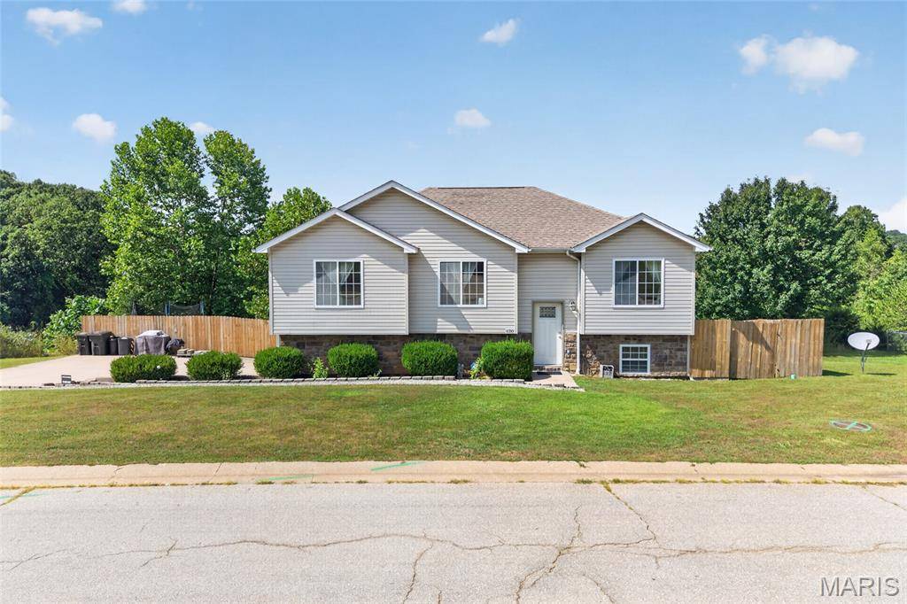 120 Kale CT, St Robert, MO 65584