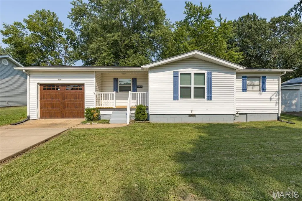 218 N Alexander ST, Farmington, MO 63640