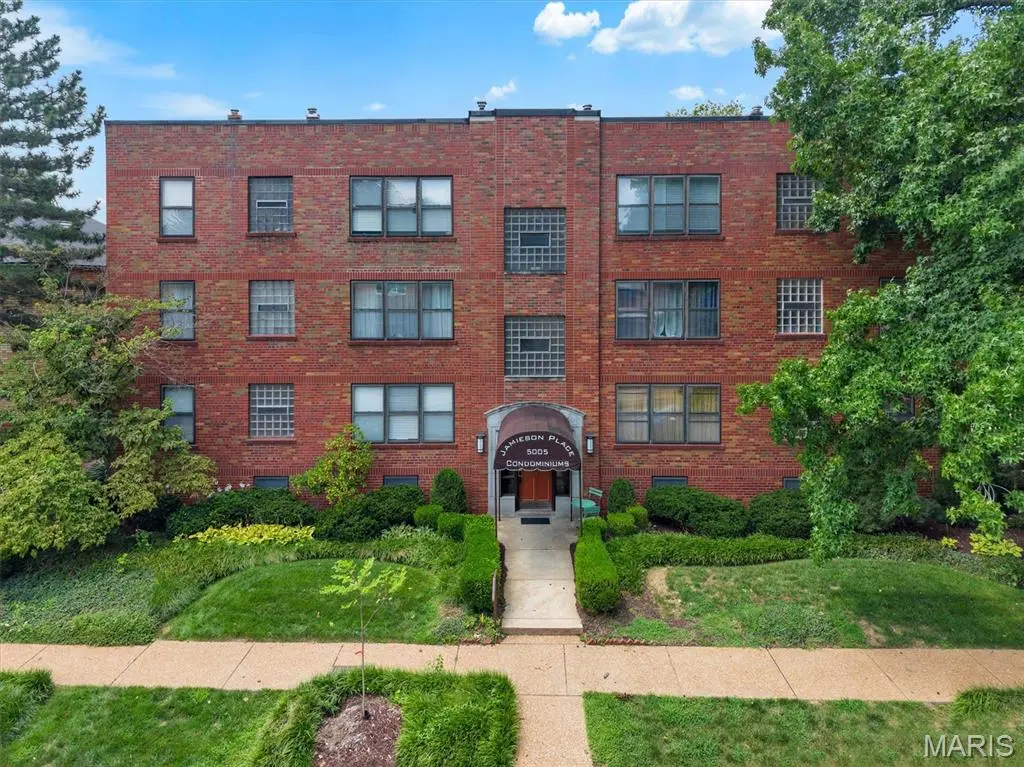 5005 Jamieson AVE #1S, St Louis, MO 63109