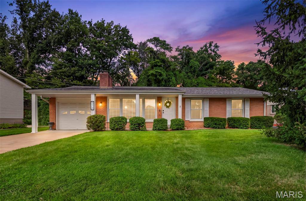 313 Elmhurst DR, St Charles, MO 63301