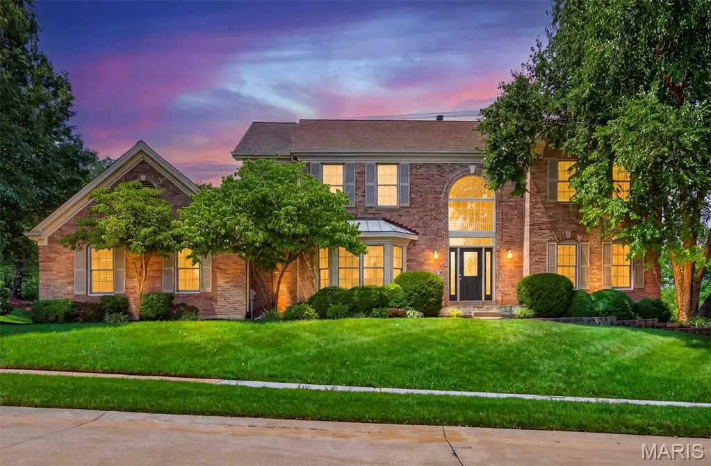 2319 Wellington Estates DR, Chesterfield, MO 63017