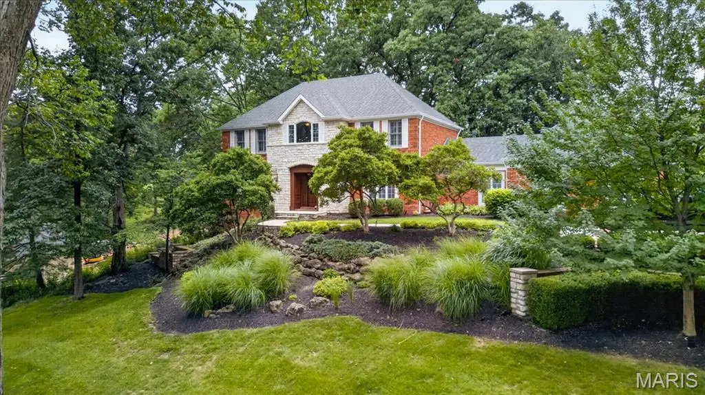 298 Herworth DR, Chesterfield, MO 63005