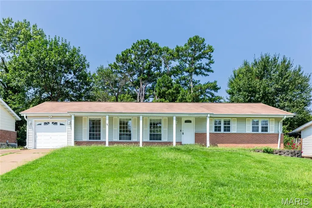 1223 Cedar Ridge DR, Unincorporated, MO 63146