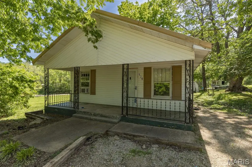 105 S Shaw ST, Park Hills, MO 63601