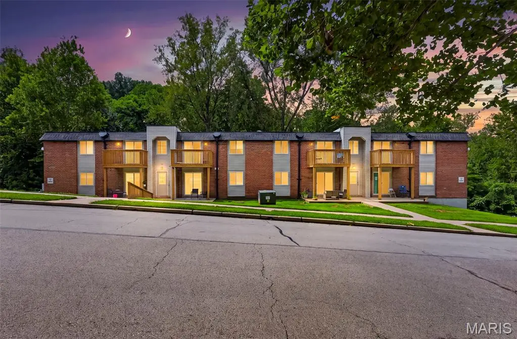 2812 Blackforest DR #C, St Louis, MO 63129