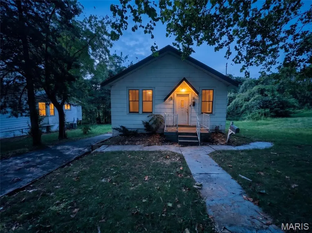 423 Fork DR, St Louis, MO 63137