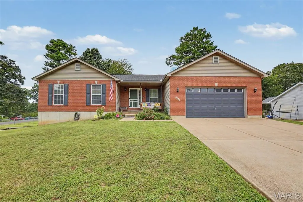 4483 Mockingbird LN, Hillsboro, MO 63050