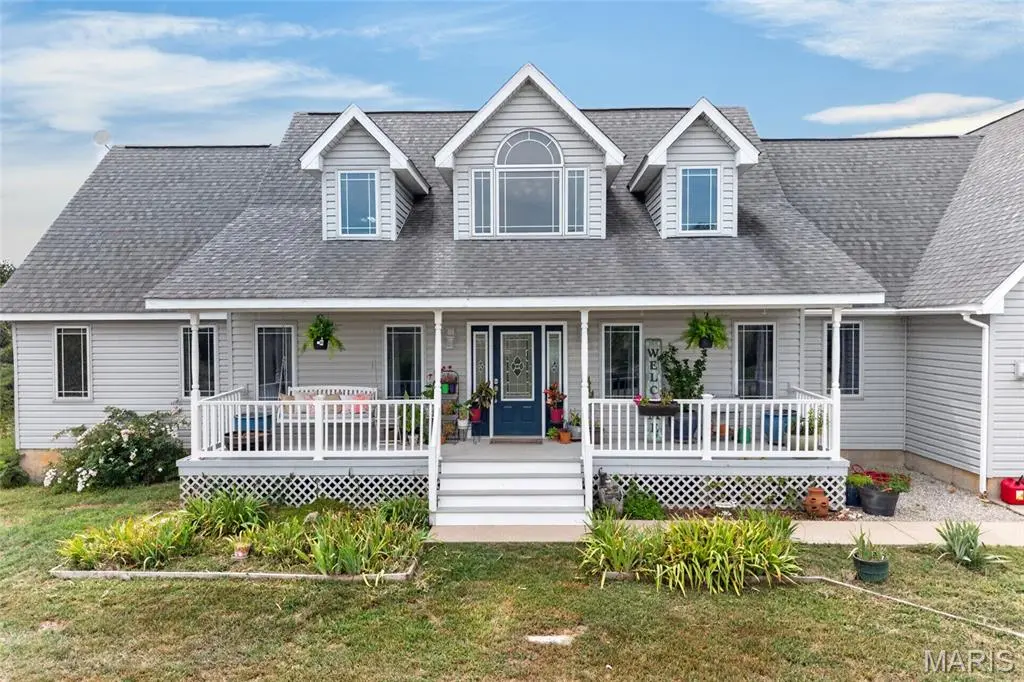 271 Pleasant Knoll RD, Stoutland, MO 65567