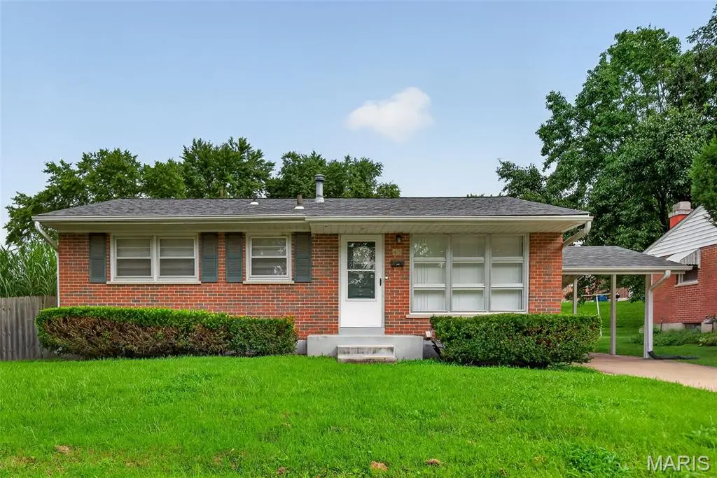 45 Barton PL, St Charles, MO 63301