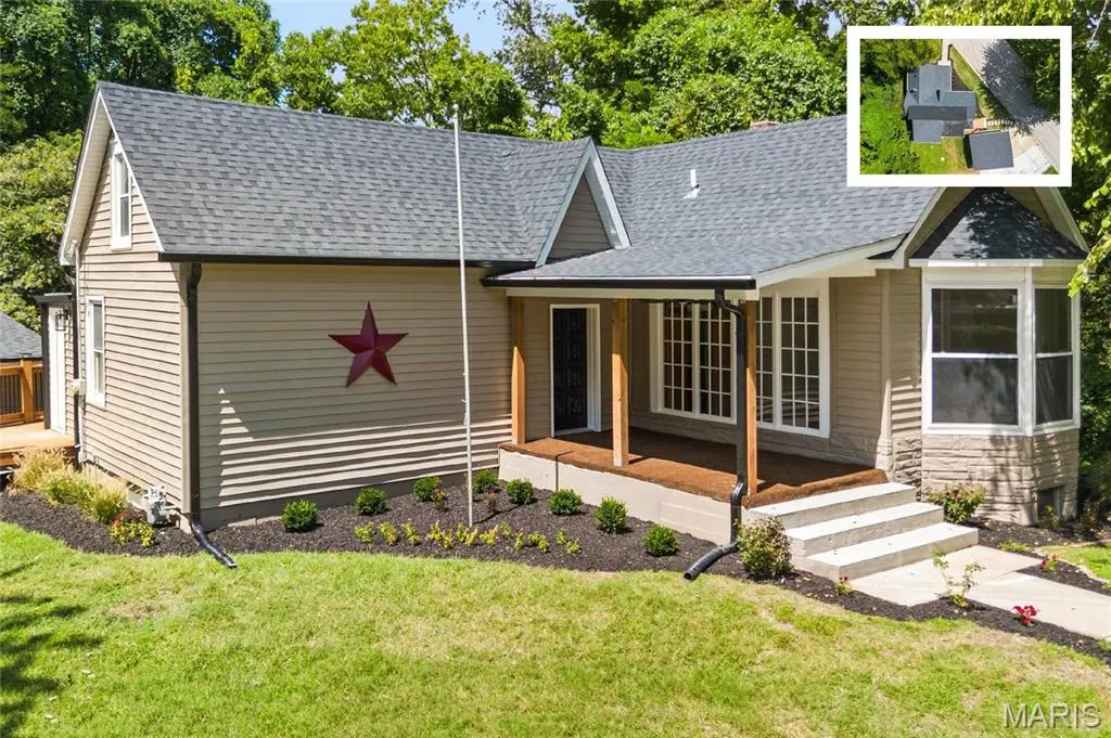 9785 Ridge Heights RD, Fairview Heights, IL 62208