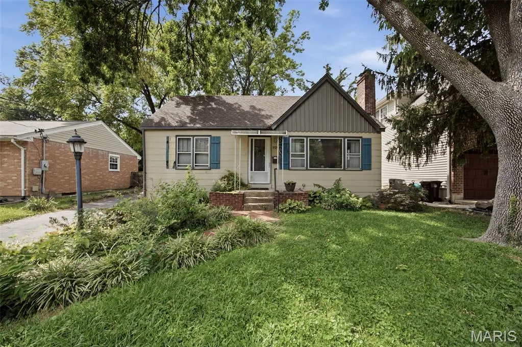 929 N Harrison AVE, Kirkwood, MO 63122