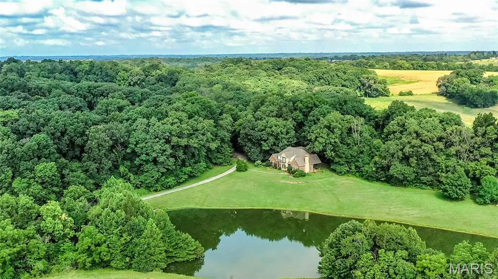 10631 Wine Hill RD, Chester, IL 62233