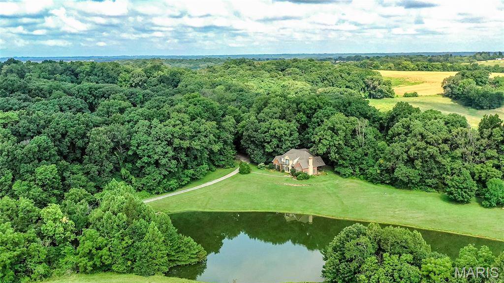 10631 Wine Hill RD, Chester, IL 62233