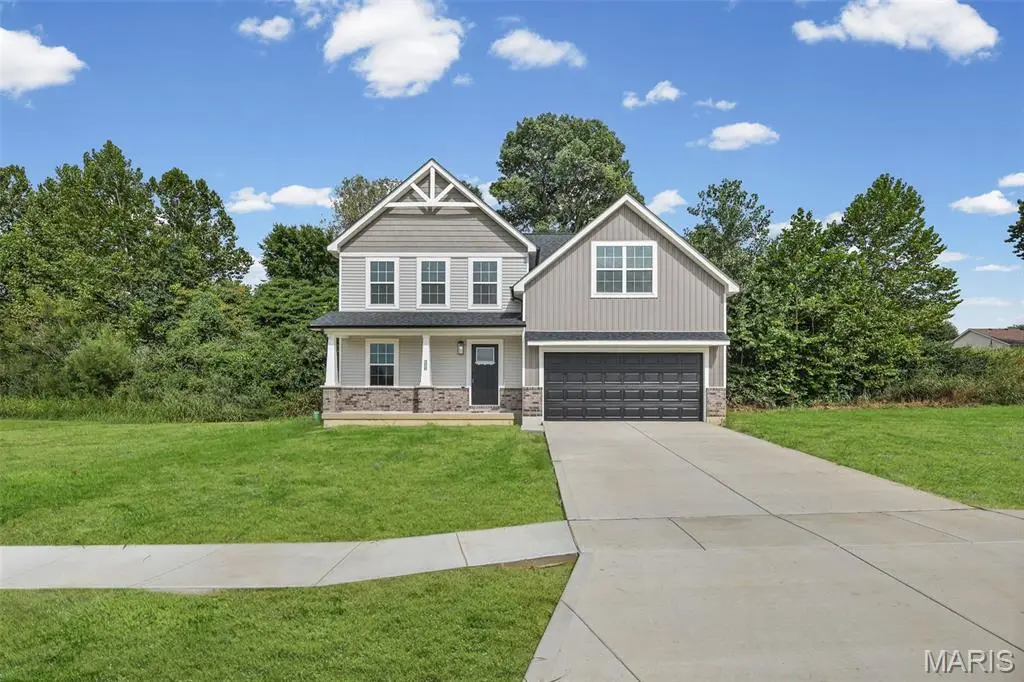 208 Bunkum Woods DR, Fairview Heights, IL 62208
