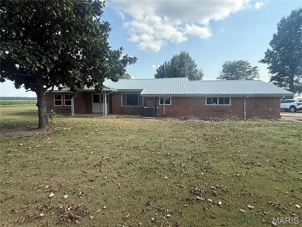 620 Dock ST, Rector, AR 72461