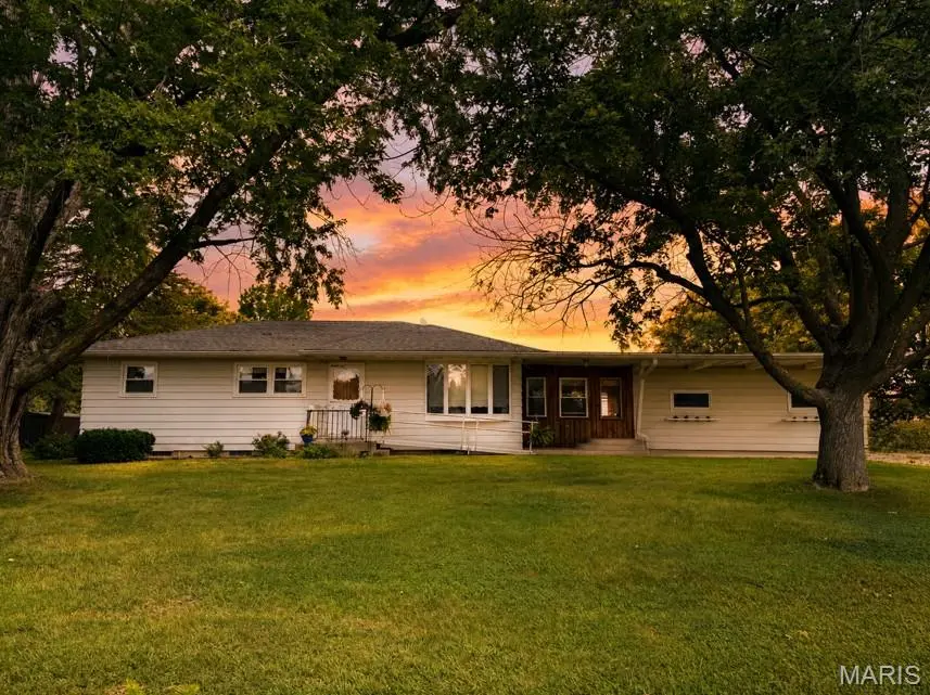 12492 New London Gravel, New London, MO 63459