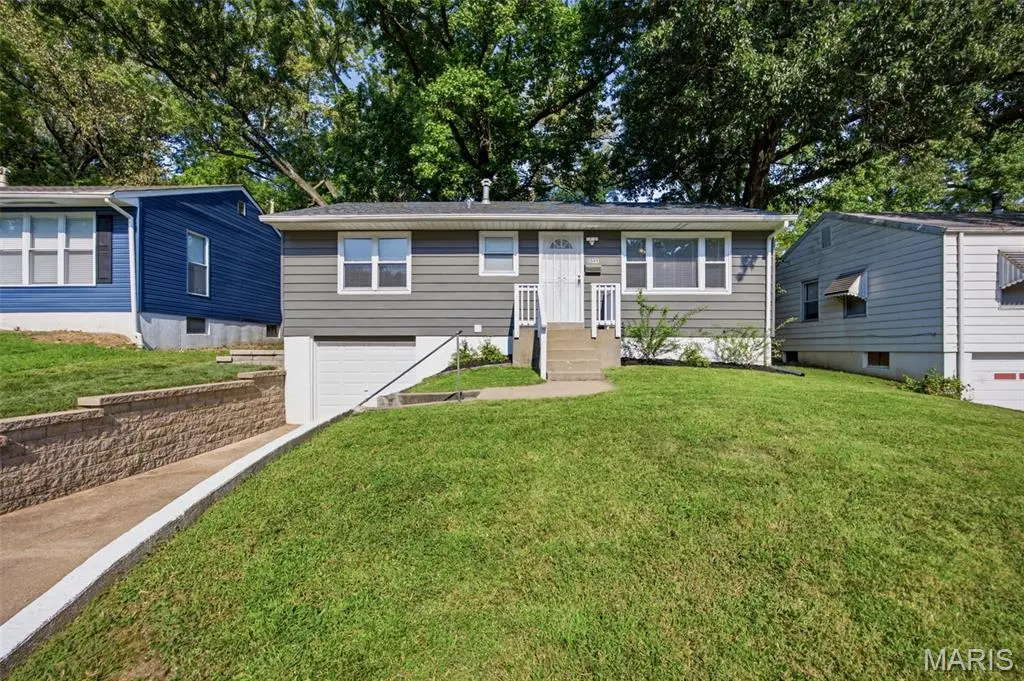 5549 Sapphire AVE, St Louis, MO 63136