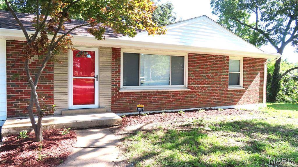 100 Florwood CT, St Louis, MO 63135