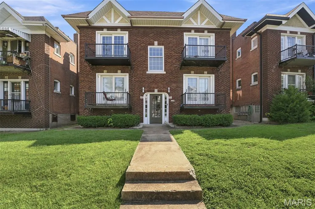 4944 Mardel AVE, St Louis, MO 63109