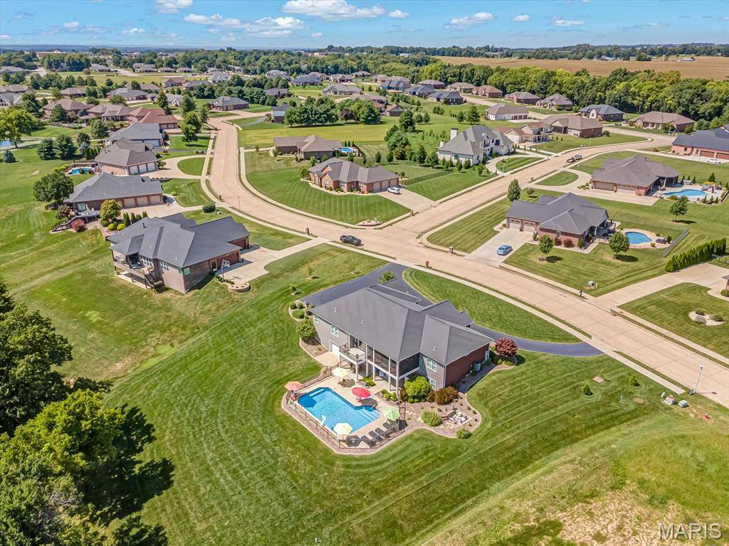 600 Covington DR, Waterloo, IL 62298