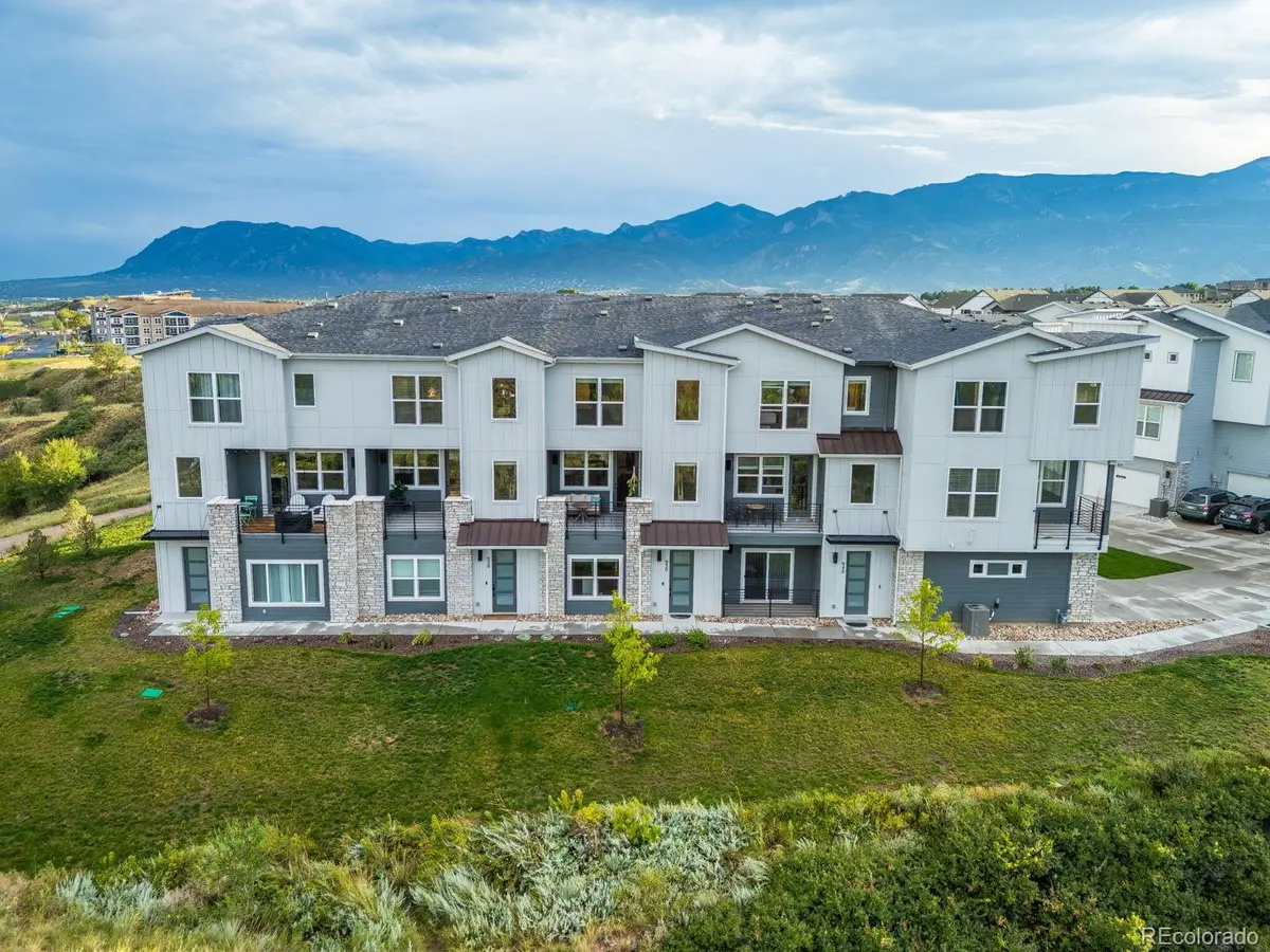 930 Hook GRV, Colorado Springs, CO 80907