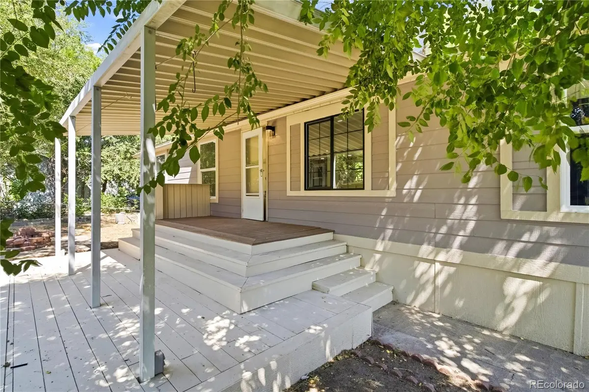 701 Cardinal DR, Lafayette, CO 80026