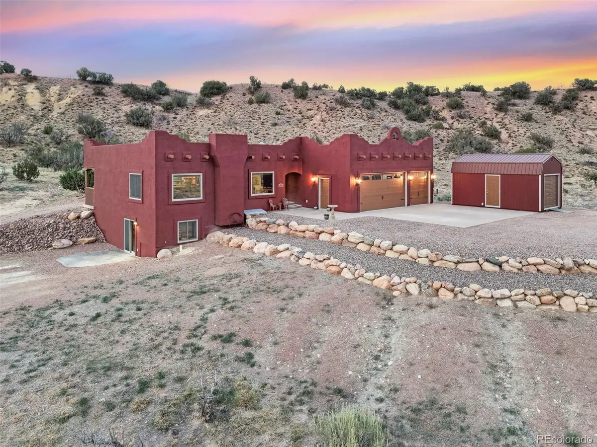 507 Van Egmond DR, Penrose, CO 81240