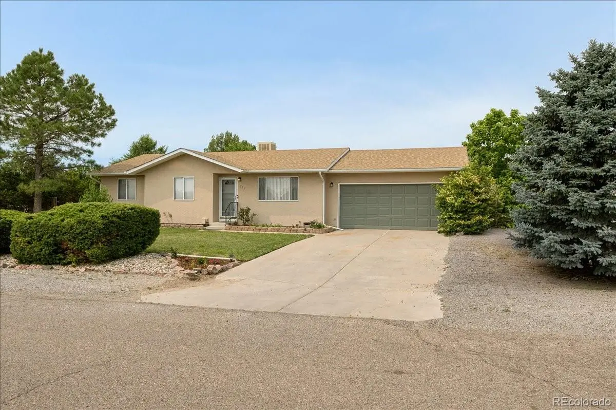 267 S Dacona DR, Pueblo, CO 81007