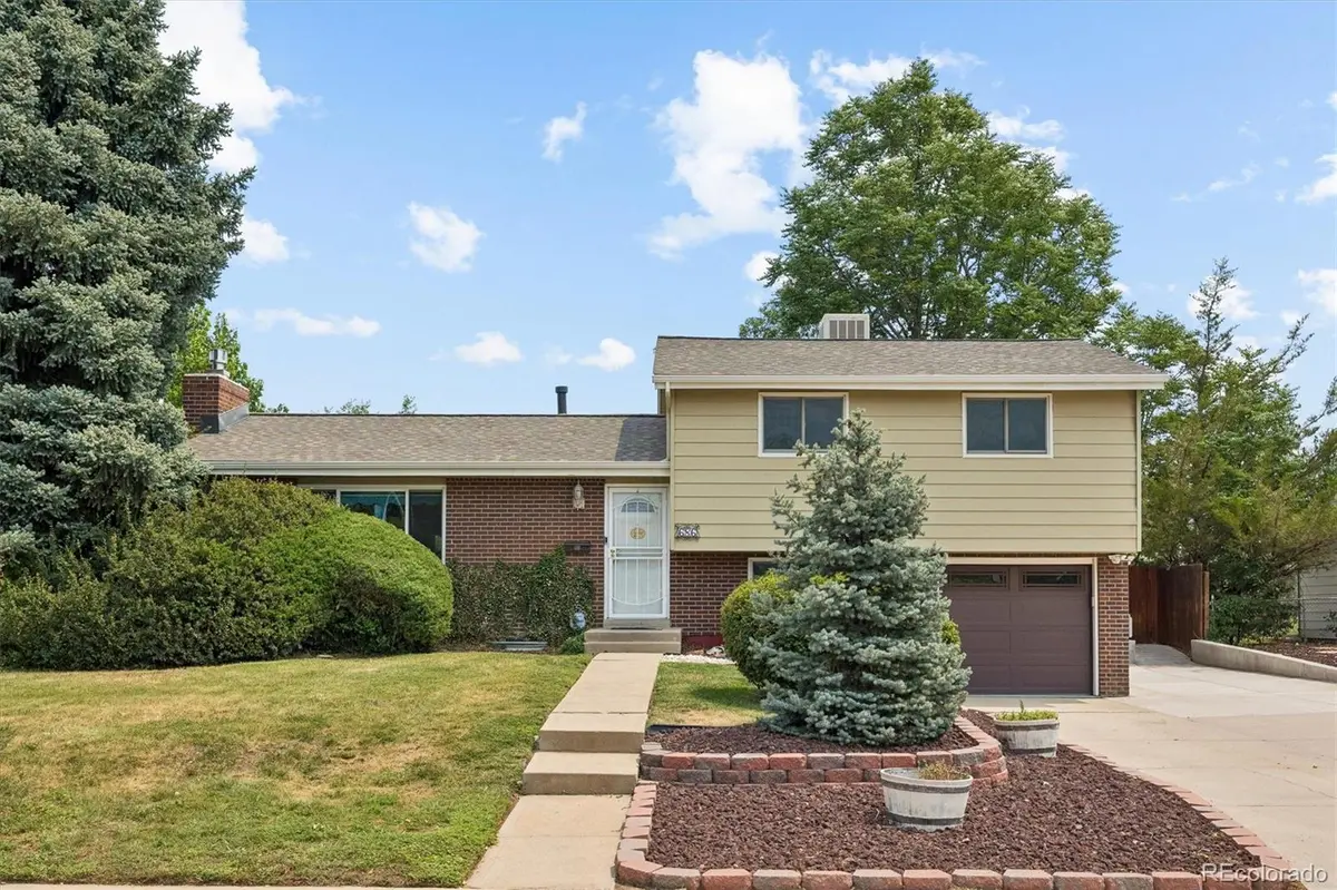 686 Elkhart ST, Aurora, CO 80011