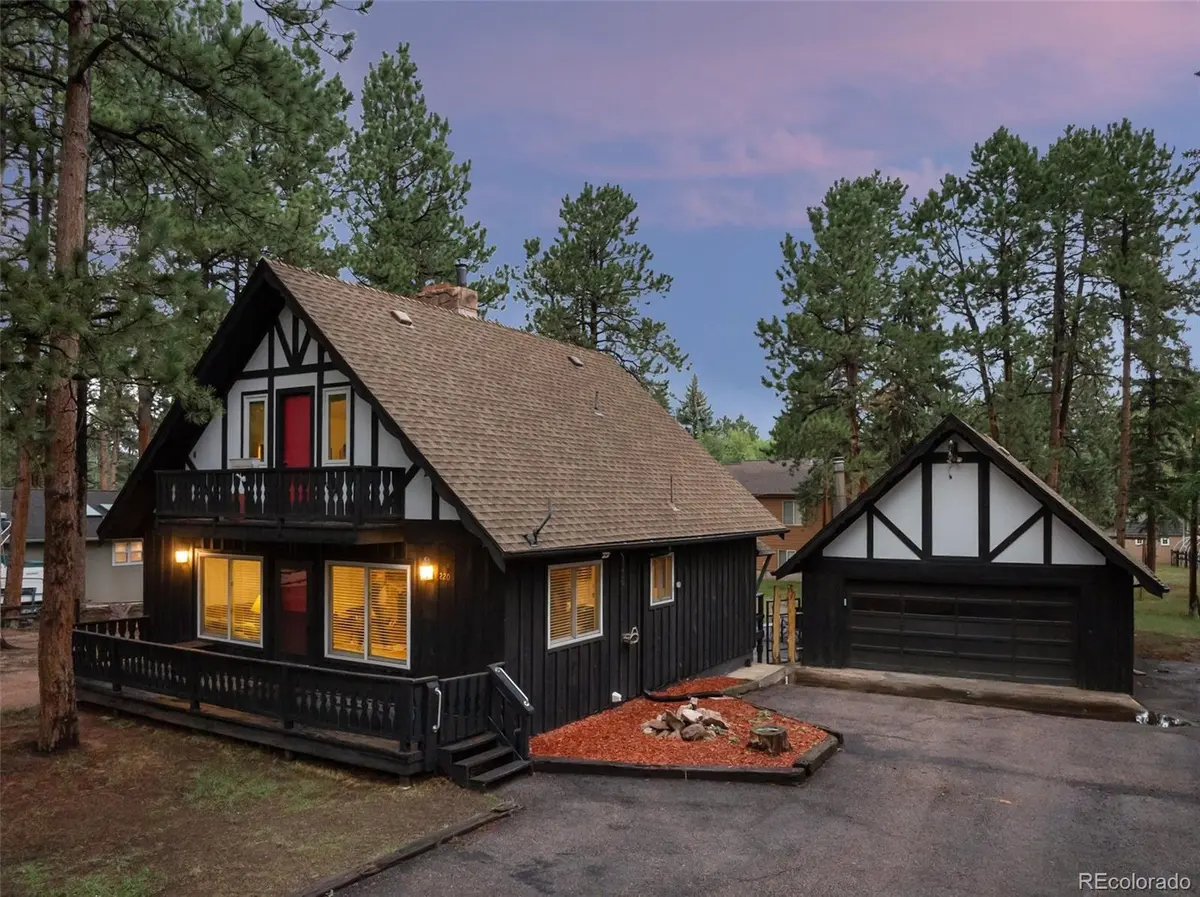 220 Wildflower DR, Woodland Park, CO 80863