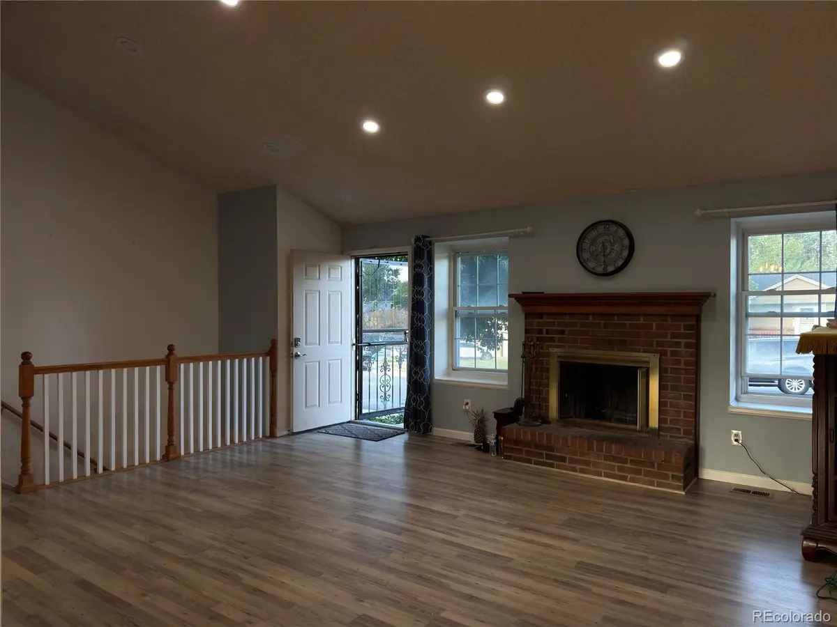 5695 S Routt ST, Littleton, CO 80127