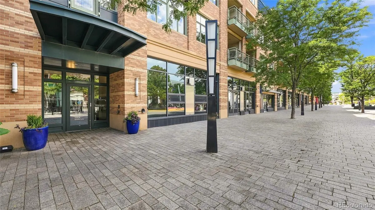 7220 W Bonfils LN #302, Denver, CO 80226