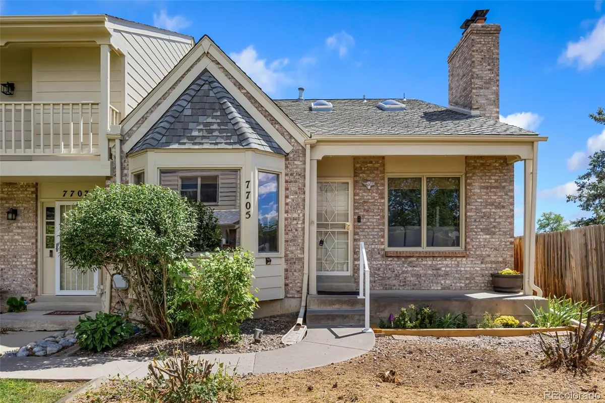 7705 S Cove CIR, Littleton, CO 80122