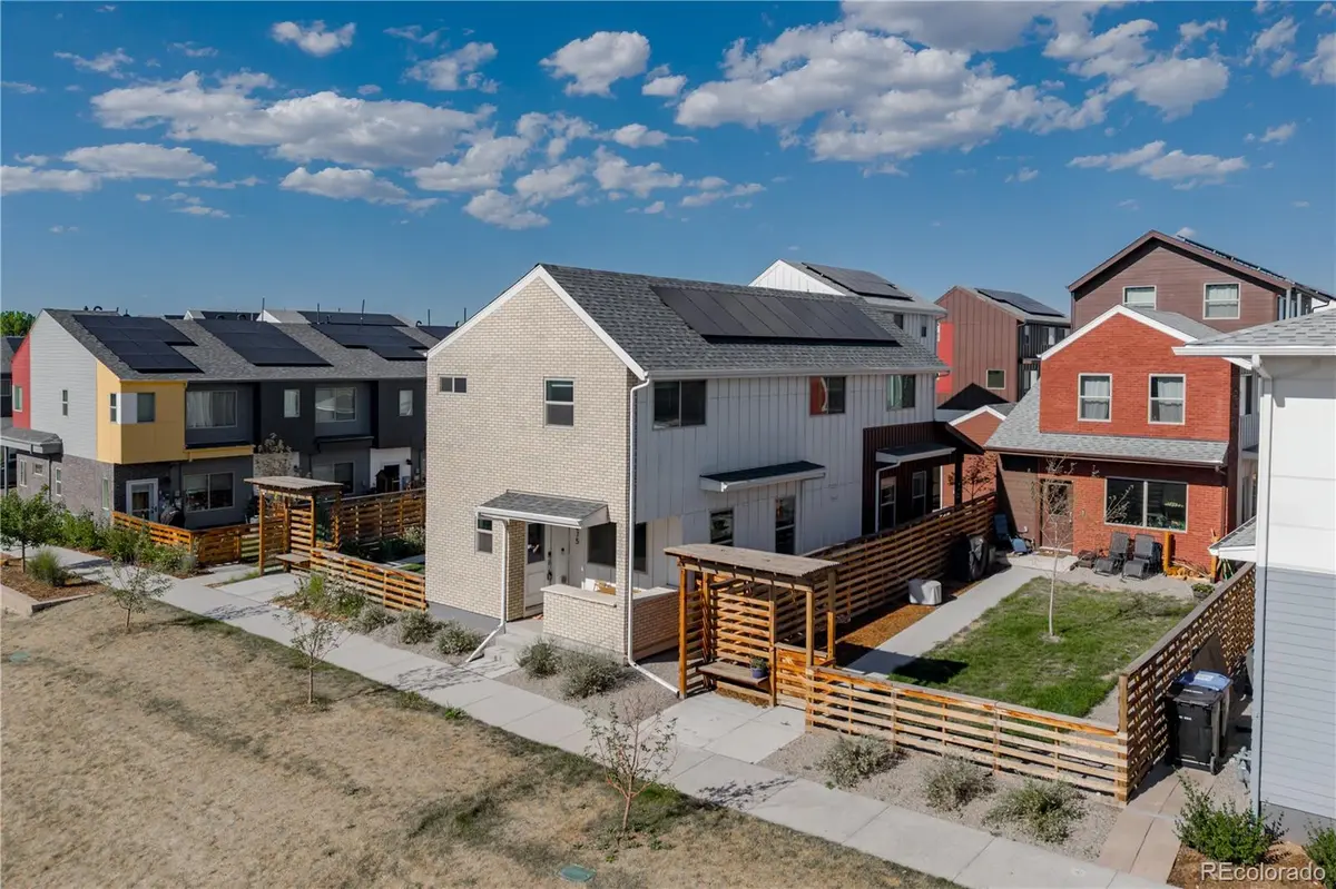 6875 Juniper LN, Arvada, CO 80007