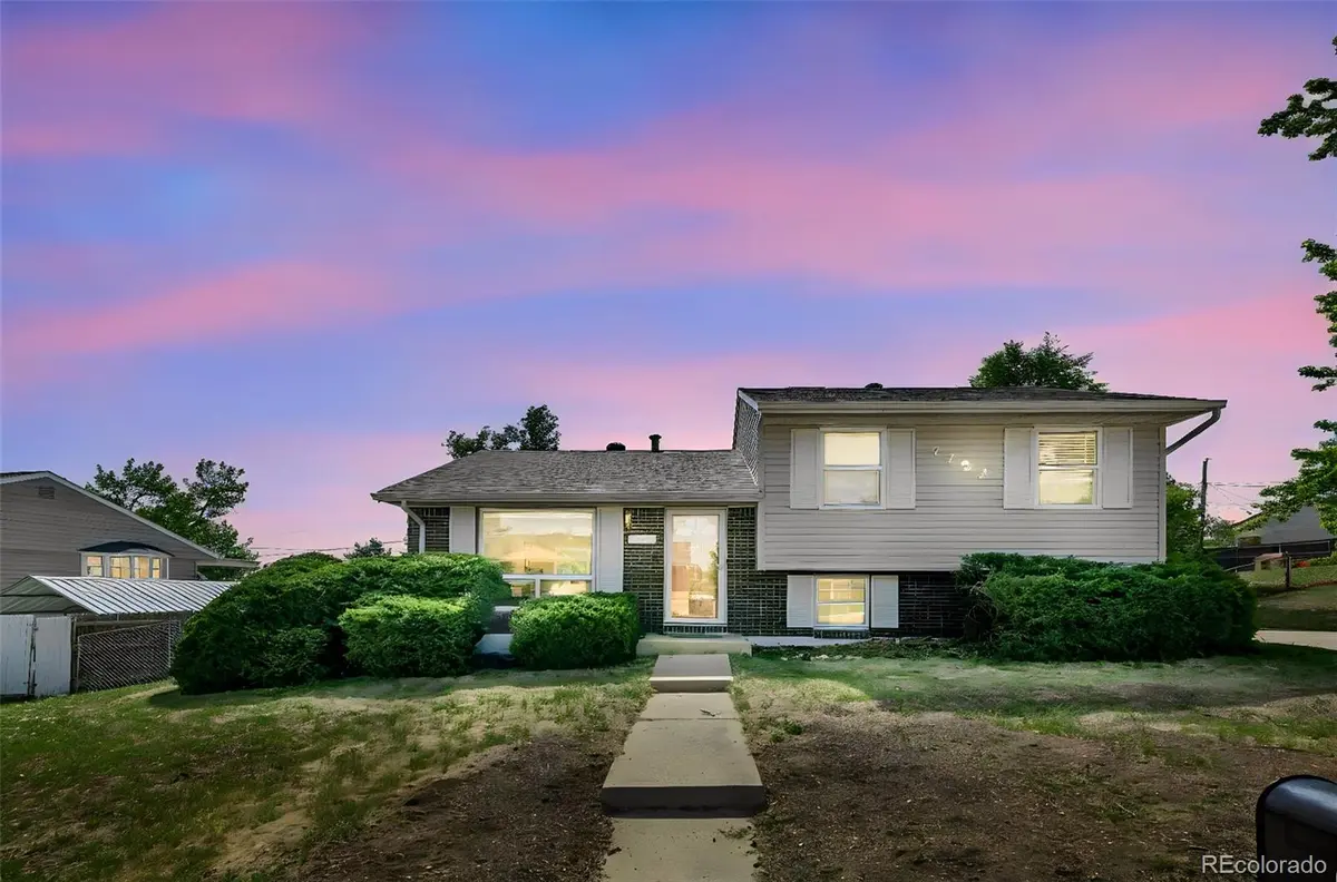 7752 Saulsbury ST, Arvada, CO 80003