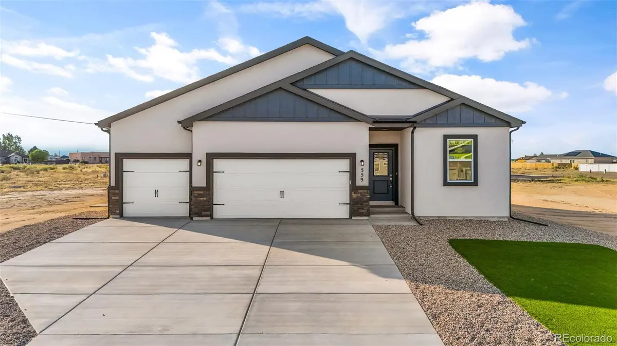559 E Bayview DR, Pueblo West, CO 81007