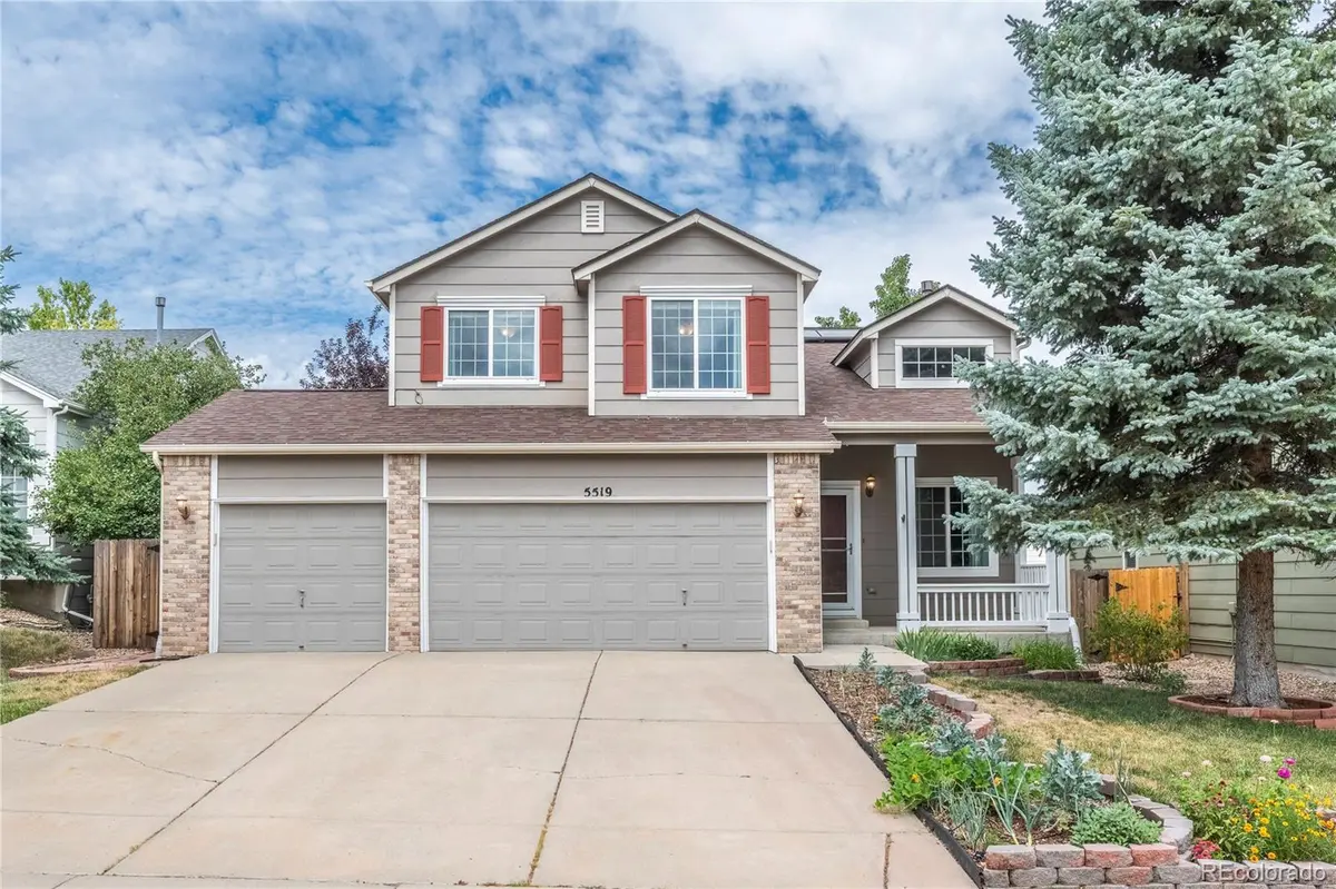 5519 S Versailles ST, Aurora, CO 80015