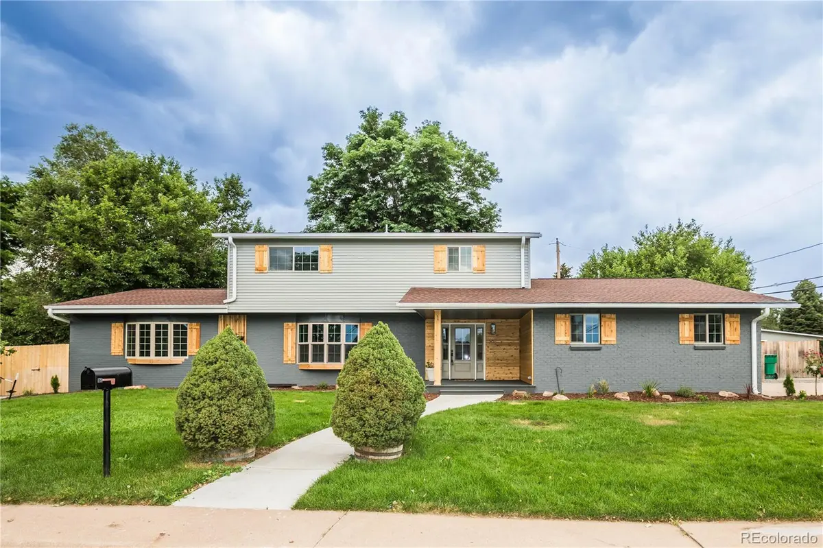 306 E Maplewood AVE, Littleton, CO 80121