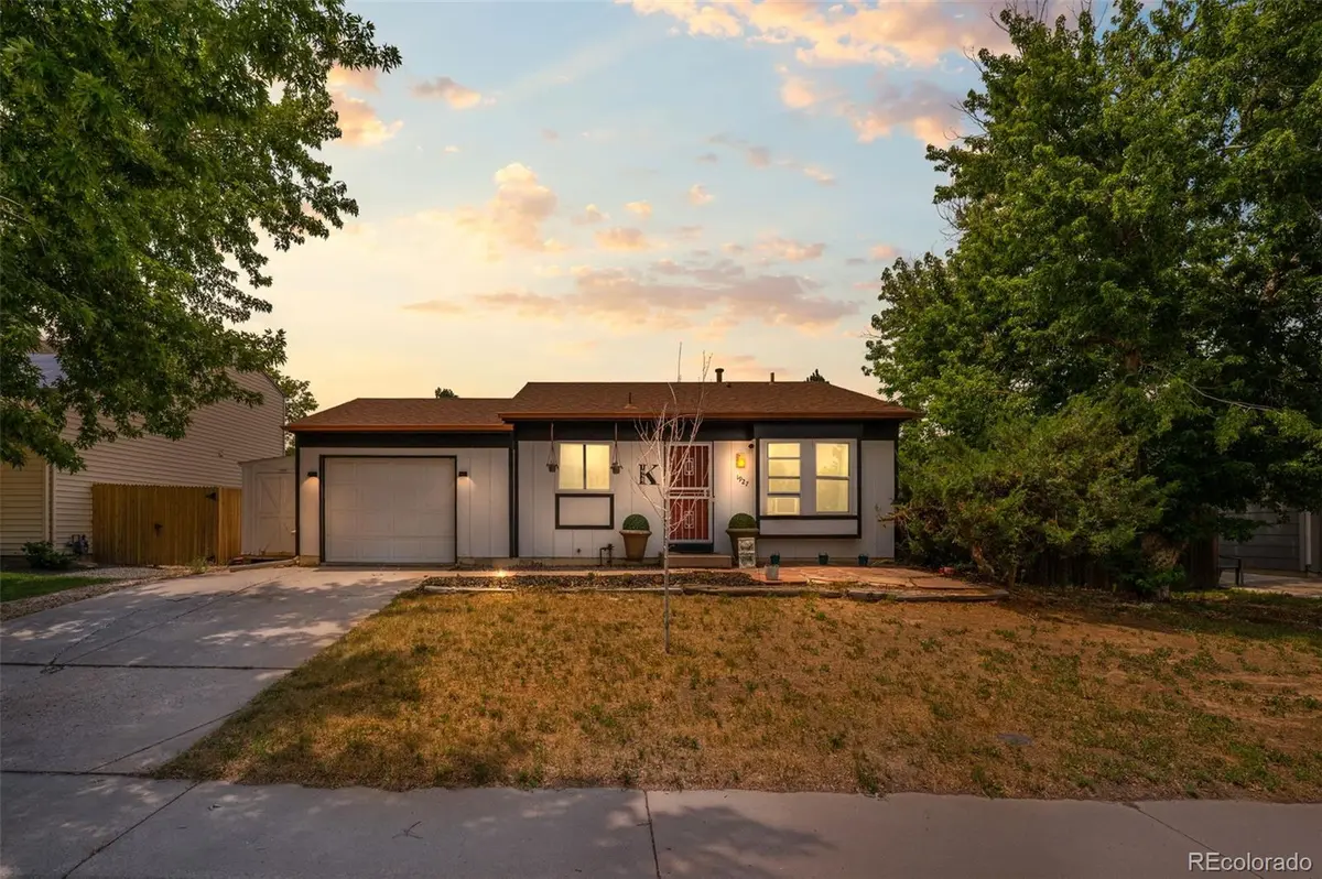 1927 Cathay CT, Aurora, CO 80011