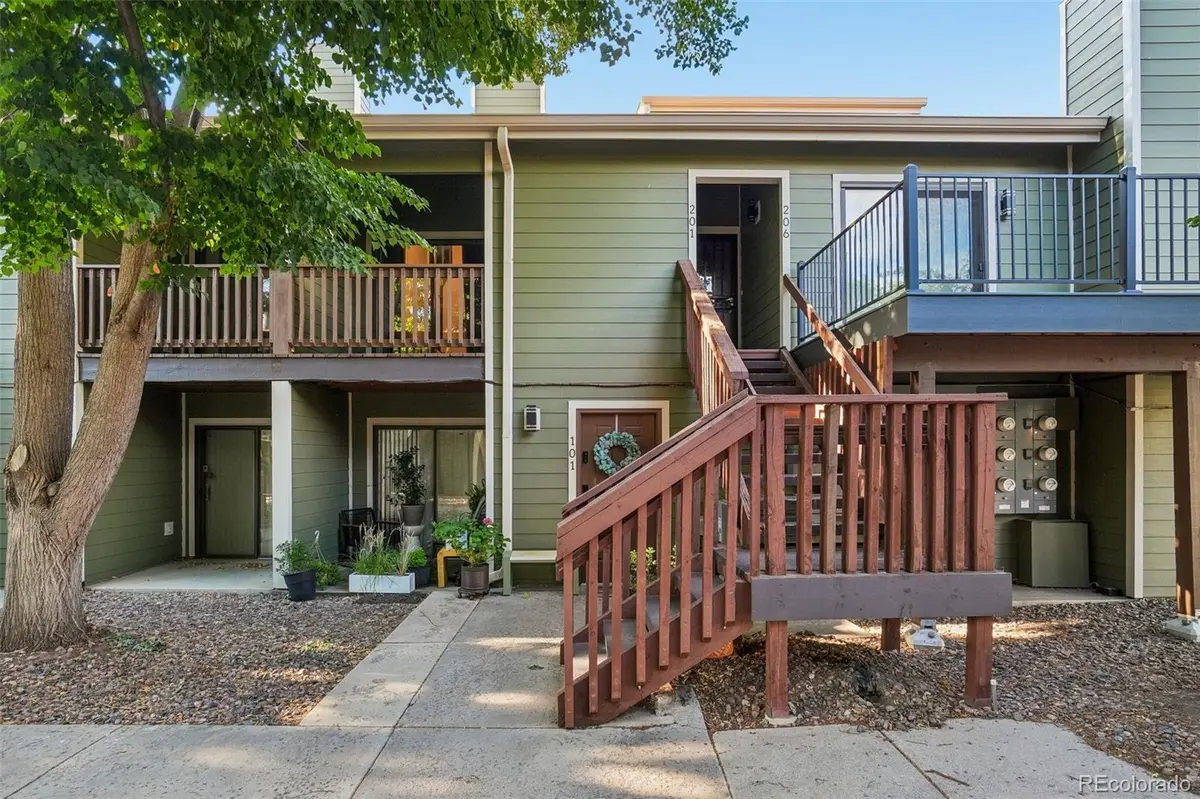 540 S Forest ST #1-201, Denver, CO 80246